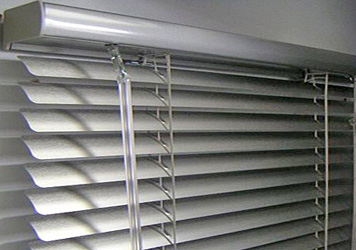faux wood blinds picture